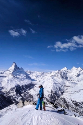 Taryn Parker snowboarding in Zermatt, Switzerland
